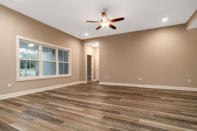 1529 Crooked Hook Rd., North Myrtle Beach, SC 29582