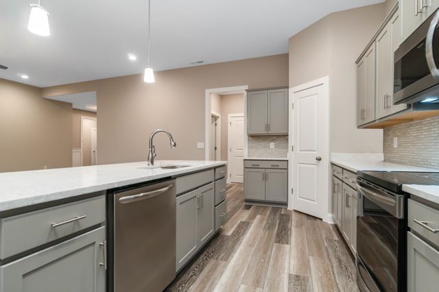 1529 Crooked Hook Rd., North Myrtle Beach, SC 29582