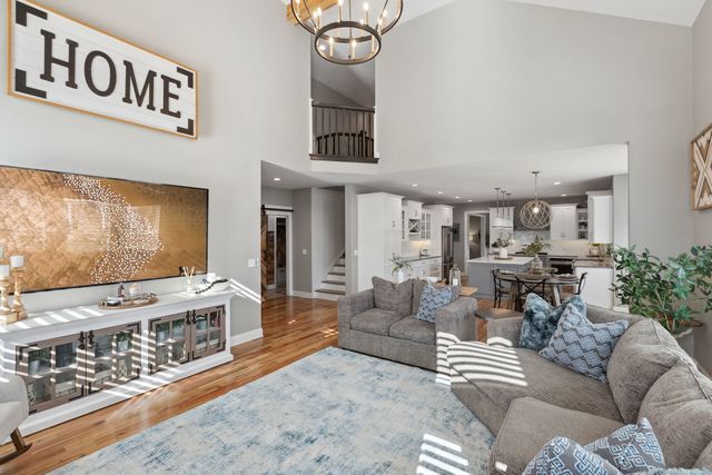 39W869 Kellar Square, Geneva, IL 60134