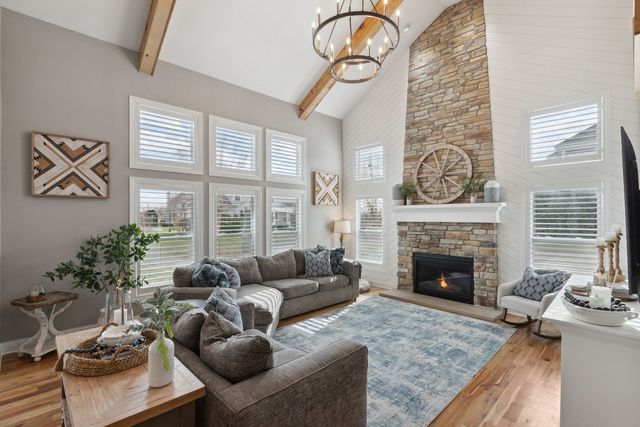 39W869 Kellar Square, Geneva, IL 60134