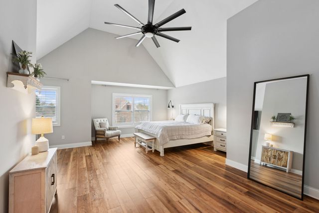 39W869 Kellar Square, Geneva, IL 60134