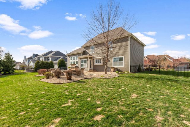 39W869 Kellar Square, Geneva, IL 60134