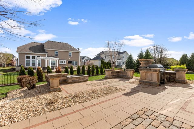 39W869 Kellar Square, Geneva, IL 60134