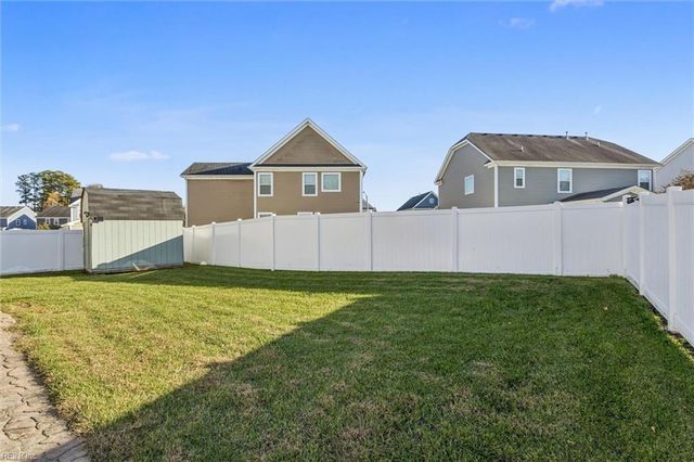 108 Bowman DR, Suffolk, VA 23434