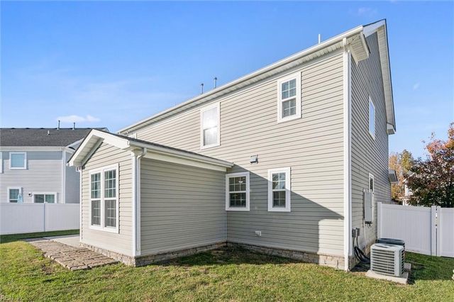 108 Bowman DR, Suffolk, VA 23434