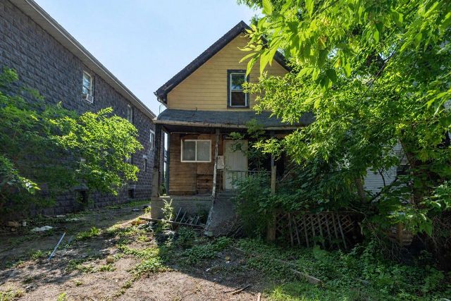 3718 N 7th STREET, Milwaukee, WI 53212