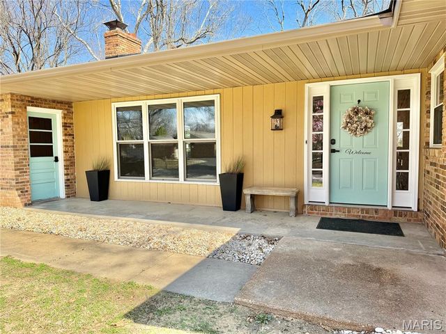 205 Jubaka Drive, Fairview Heights, IL 62208