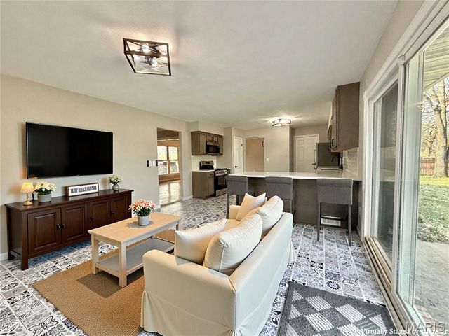 205 Jubaka Drive, Fairview Heights, IL 62208