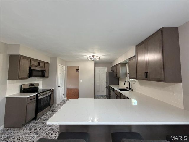 205 Jubaka Drive, Fairview Heights, IL 62208