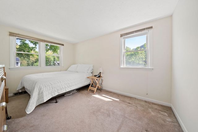 6 Sandy Ridge Cir, Sharon, MA 02067