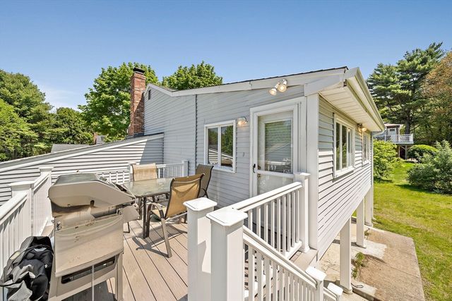 6 Sandy Ridge Cir, Sharon, MA 02067
