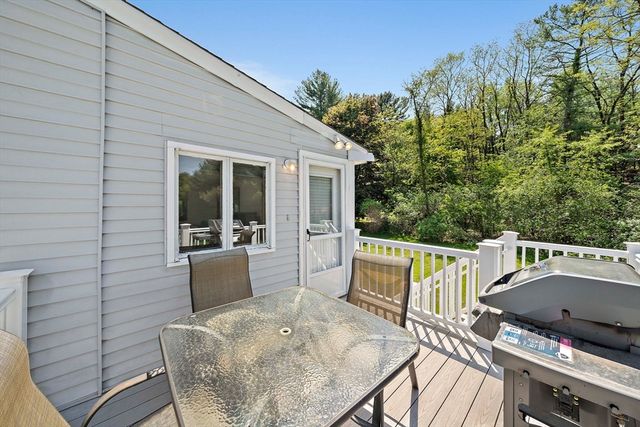 6 Sandy Ridge Cir, Sharon, MA 02067