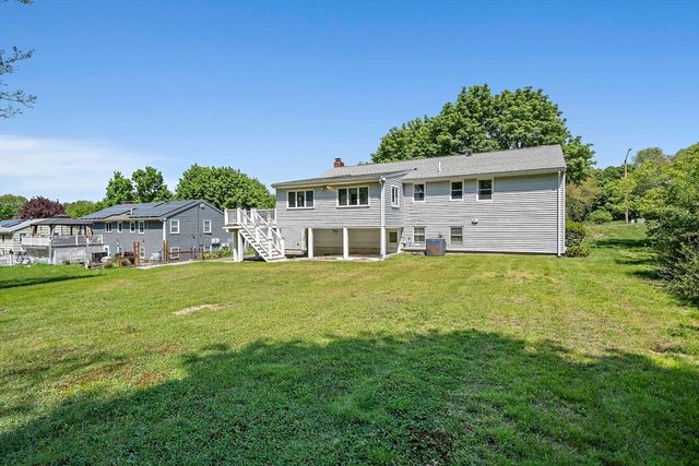 6 Sandy Ridge Cir, Sharon, MA 02067
