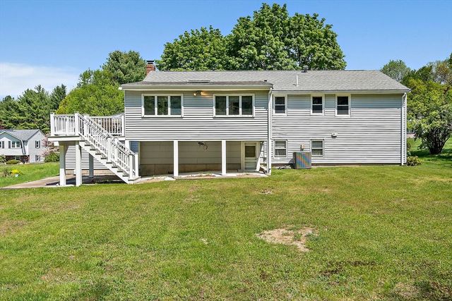 6 Sandy Ridge Cir, Sharon, MA 02067