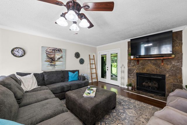 13411 Cindy Drive, Soddy Daisy, TN 37379