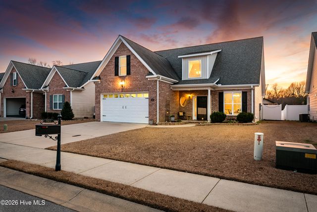 921 Dearborn Court, Winterville, NC 28590