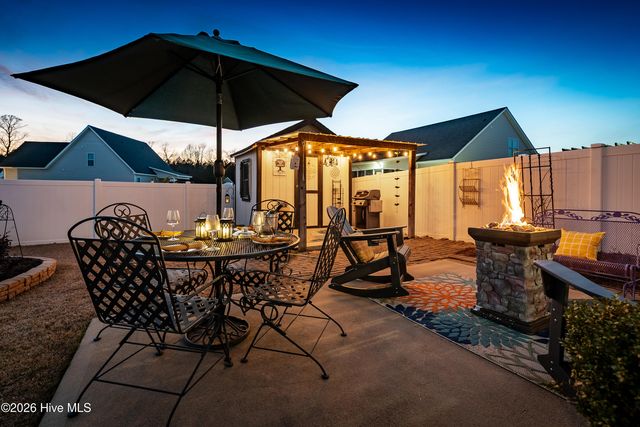 921 Dearborn Court, Winterville, NC 28590