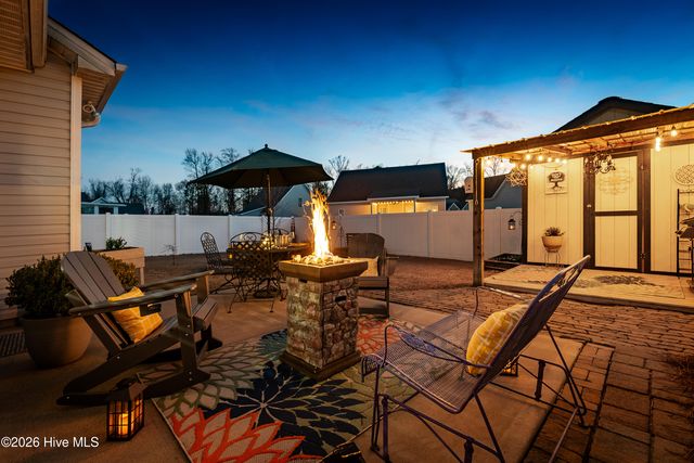 921 Dearborn Court, Winterville, NC 28590