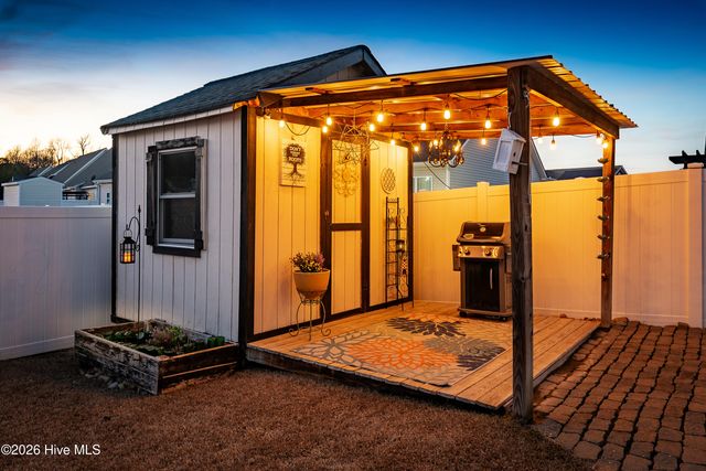 921 Dearborn Court, Winterville, NC 28590