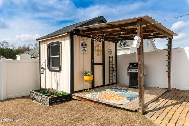 921 Dearborn Court, Winterville, NC 28590