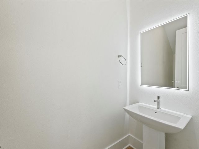 227 Noras Lane A, Houston, TX 77022