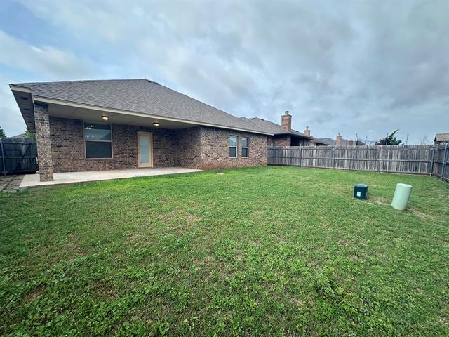 8017 NW 160th Terrace, Edmond, OK 73013