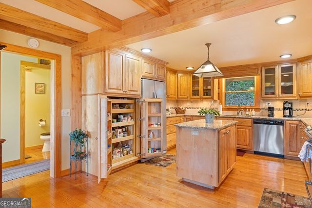 1077 Frog Pond Road, Hiawassee, GA 30546