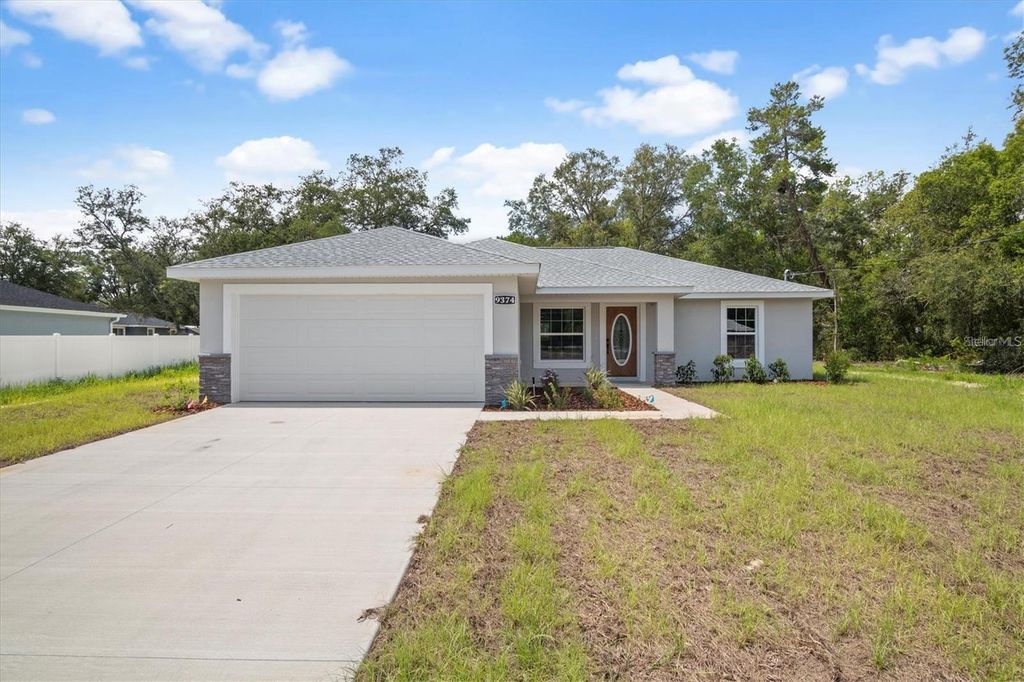 Image 1 of property listing at 9241 SE 155TH PLACE, Summerfield, FL 34491