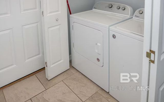 615 W Beach Boulevard 2D, Gulf Shores, AL 36542