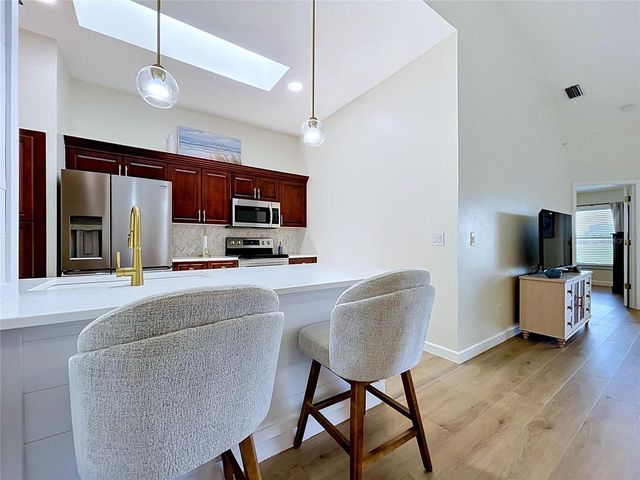 2307 NEW ORCHARD COURT, Sun City Center, FL 33573