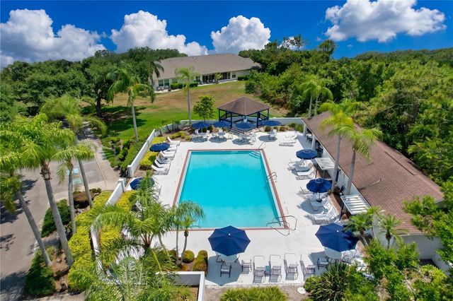 2307 NEW ORCHARD COURT, Sun City Center, FL 33573