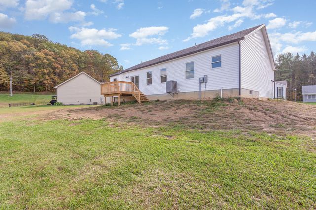 32366 Lilac Lane, Logan, OH 43138