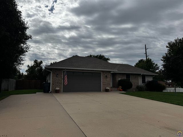 3125 S Parkway Ct, Emporia, KS 66801