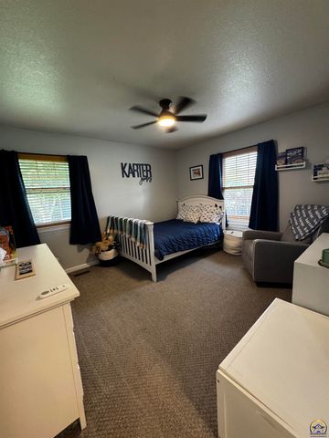 3125 S Parkway Ct, Emporia, KS 66801