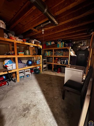 3125 S Parkway Ct, Emporia, KS 66801