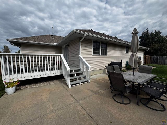 3125 S Parkway Ct, Emporia, KS 66801