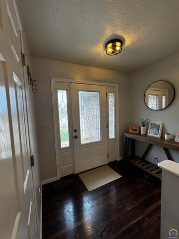 3125 S Parkway Ct, Emporia, KS 66801