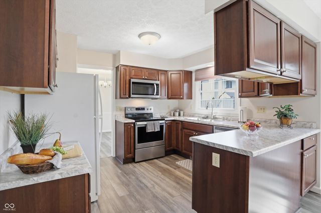 1060 E Jennifer Drive, Bloomington, IN 47401