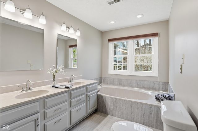 1060 E Jennifer Drive, Bloomington, IN 47401