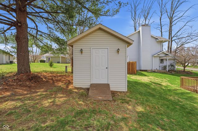 1060 E Jennifer Drive, Bloomington, IN 47401