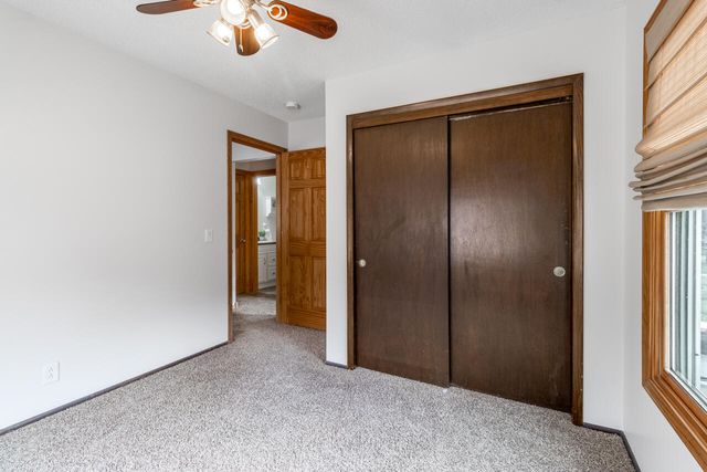 315 W OAK Street, Council Bluffs, IA 51503