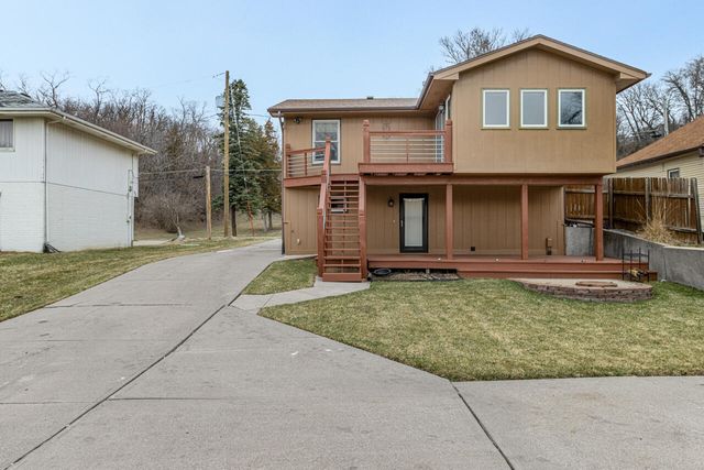 315 W OAK Street, Council Bluffs, IA 51503