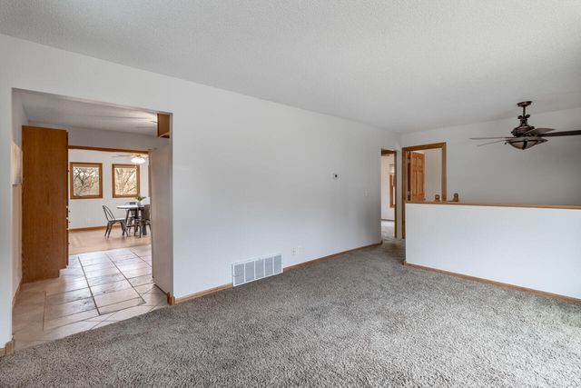 315 W OAK Street, Council Bluffs, IA 51503