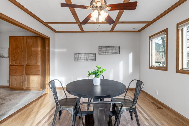 315 W OAK Street, Council Bluffs, IA 51503