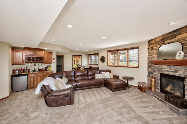 3917 SW Camden Circle, Ankeny, IA 50023