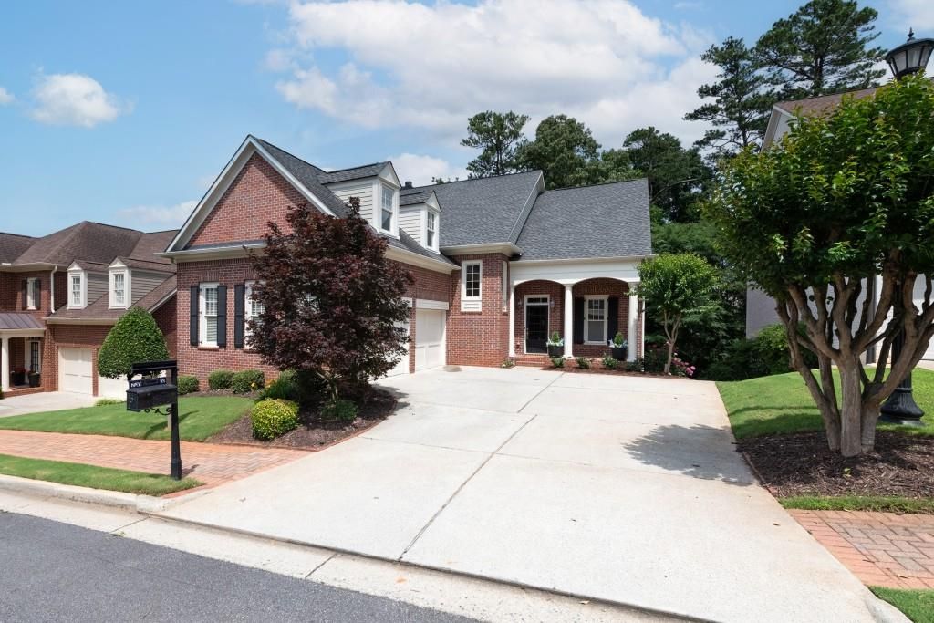 1560 Heritage Trail, Roswell, GA 30075