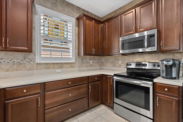 395 CAPULET DRIVE, Venice, FL 34292