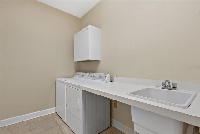 395 CAPULET DRIVE, Venice, FL 34292