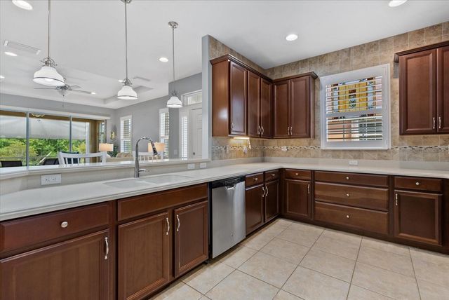 395 CAPULET DRIVE, Venice, FL 34292