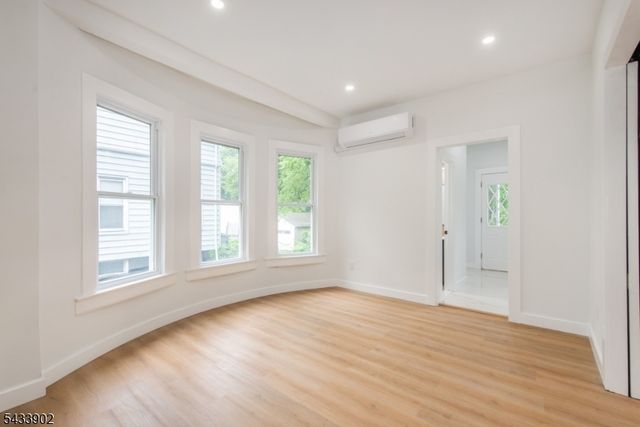 245 Elm Ave, Bogota Boro, NJ 07603